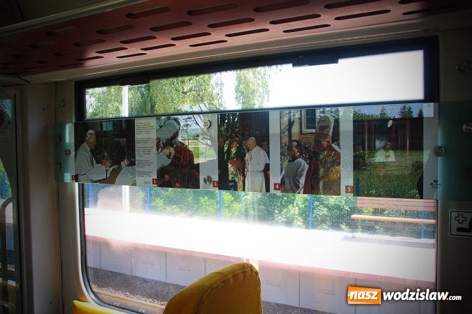 Zdjęcie w galerii na portalu naszwodzislaw.com: Pociąg papieski w Olzie. Tłumy wiernych. FOTORELACJA wiadomości z regionu