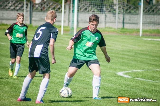 Zdjęcie w galerii na portalu naszwodzislaw.com: Przegrywać także trzeba się nauczyć. Nieprzyjemny incydent po meczu trampkarzy w Tworkowie wiadomości z regionu