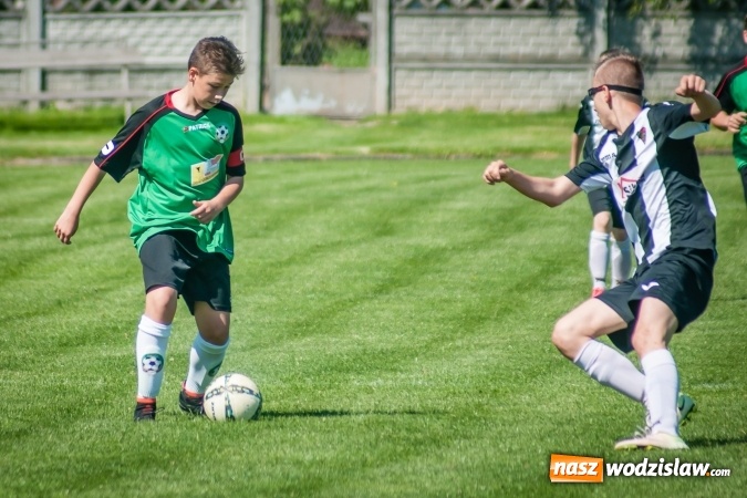 Zdjęcie w galerii na portalu naszwodzislaw.com: Przegrywać także trzeba się nauczyć. Nieprzyjemny incydent po meczu trampkarzy w Tworkowie wiadomości z regionu