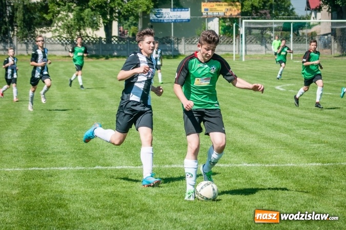 Zdjęcie w galerii na portalu naszwodzislaw.com: Przegrywać także trzeba się nauczyć. Nieprzyjemny incydent po meczu trampkarzy w Tworkowie wiadomości z regionu