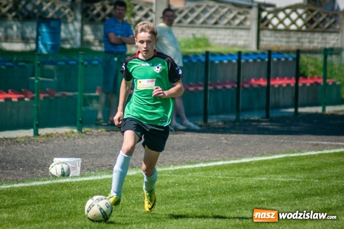 Zdjęcie w galerii na portalu naszwodzislaw.com: Przegrywać także trzeba się nauczyć. Nieprzyjemny incydent po meczu trampkarzy w Tworkowie wiadomości z regionu