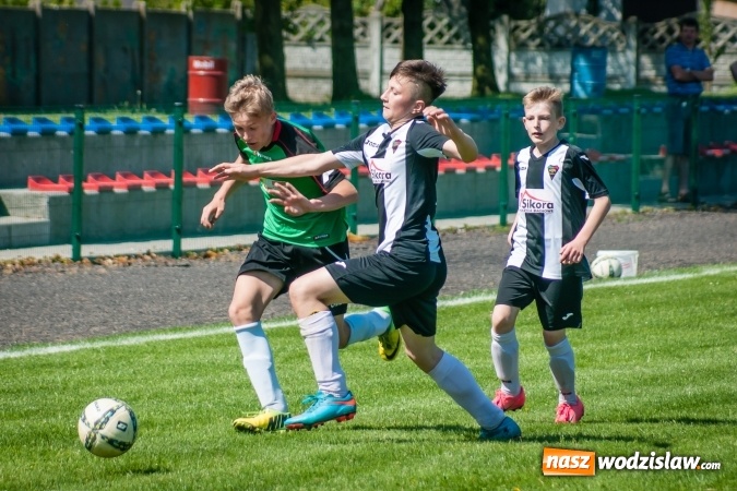 Zdjęcie w galerii na portalu naszwodzislaw.com: Przegrywać także trzeba się nauczyć. Nieprzyjemny incydent po meczu trampkarzy w Tworkowie wiadomości z regionu