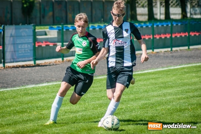 Zdjęcie w galerii na portalu naszwodzislaw.com: Przegrywać także trzeba się nauczyć. Nieprzyjemny incydent po meczu trampkarzy w Tworkowie wiadomości z regionu