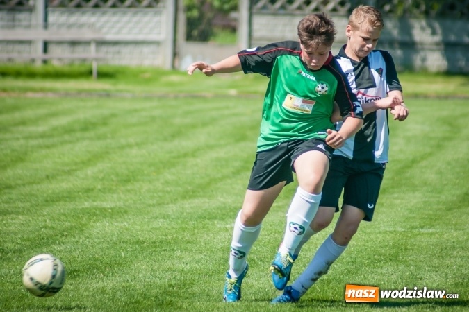 Zdjęcie w galerii na portalu naszwodzislaw.com: Przegrywać także trzeba się nauczyć. Nieprzyjemny incydent po meczu trampkarzy w Tworkowie wiadomości z regionu