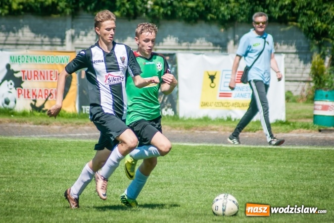 Zdjęcie w galerii na portalu naszwodzislaw.com: Przegrywać także trzeba się nauczyć. Nieprzyjemny incydent po meczu trampkarzy w Tworkowie wiadomości z regionu