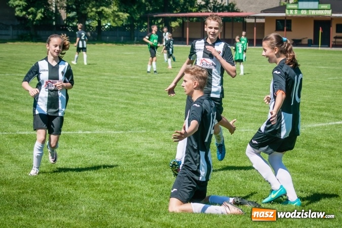 Zdjęcie w galerii na portalu naszwodzislaw.com: Przegrywać także trzeba się nauczyć. Nieprzyjemny incydent po meczu trampkarzy w Tworkowie wiadomości z regionu