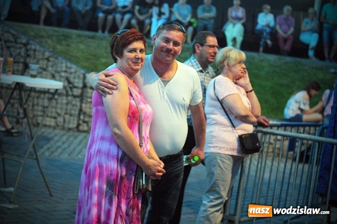 Zdjęcie w galerii na portalu naszwodzislaw.com: Jamal rozkołysał Psz&oacute;w! Wystartowały XXII Dni Gminy wiadomości z regionu