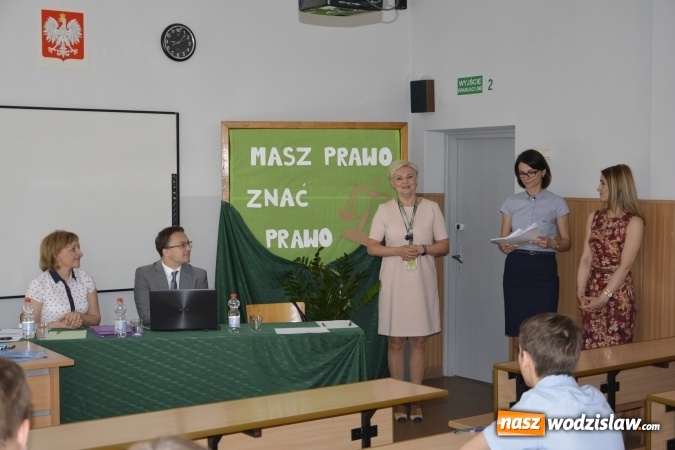 Zdjęcie w galerii na portalu naszwodzislaw.com: Uczniowie z wodzisławskiego Ekonomika najlepsi w konkursie prawniczym!  wiadomości z regionu