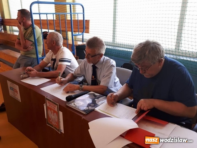 Zdjęcie w galerii na portalu naszwodzislaw.com: Turniej Tenisa Stołowego z okazji Dnia Dziecka. Rywalizowali w G2  wiadomości z regionu