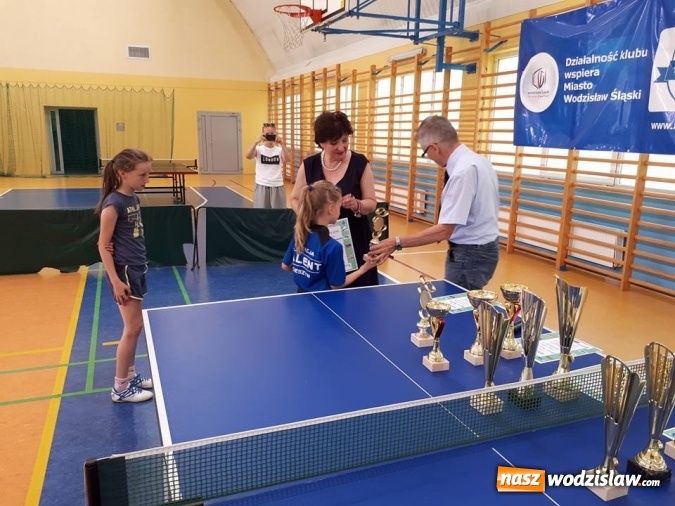 Zdjęcie w galerii na portalu naszwodzislaw.com: Turniej Tenisa Stołowego z okazji Dnia Dziecka. Rywalizowali w G2  wiadomości z regionu