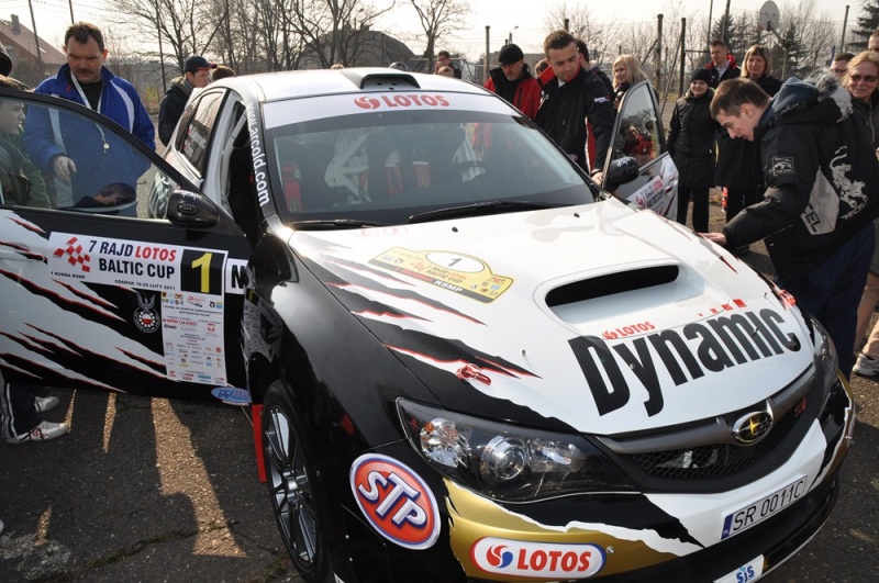 Zdjęcie w galerii na portalu naszwodzislaw.com: Mistrz kierownicy spotkał się z dziećmi wiadomości z regionu