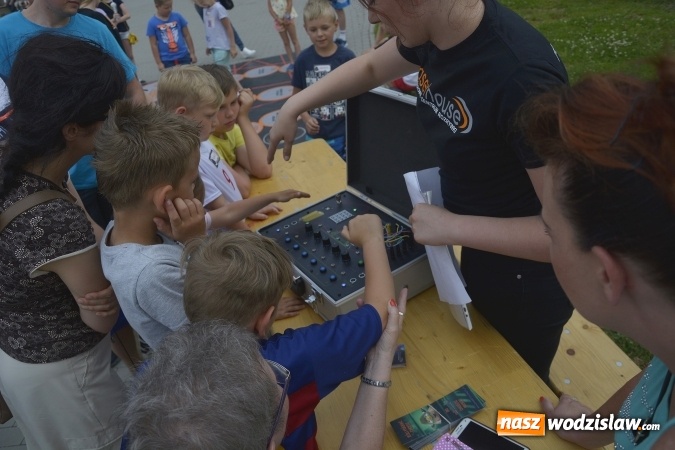 Zdjęcie w galerii na portalu naszwodzislaw.com: Festiwal Atrakcji z okazji Dnia Dziecka w Rodzinnym Parku Rozrywki wiadomości z regionu