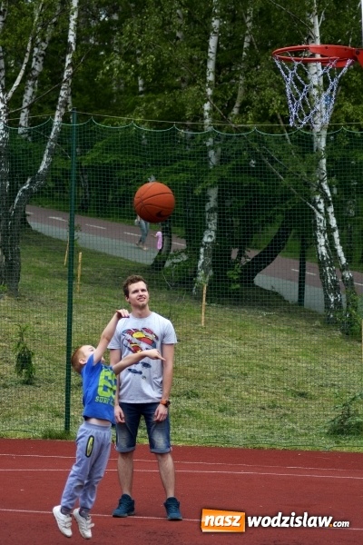 Zdjęcie w galerii na portalu naszwodzislaw.com: Festiwal Atrakcji z okazji Dnia Dziecka w Rodzinnym Parku Rozrywki wiadomości z regionu