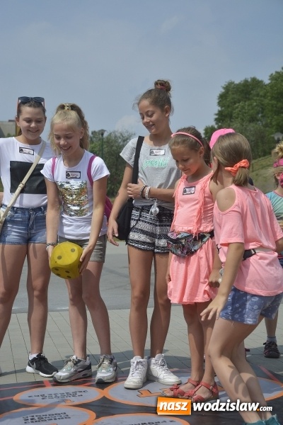 Zdjęcie w galerii na portalu naszwodzislaw.com: Festiwal Atrakcji z okazji Dnia Dziecka w Rodzinnym Parku Rozrywki wiadomości z regionu