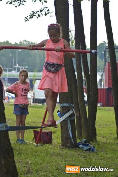 Zdjęcie w galerii na portalu naszwodzislaw.com: Festiwal Atrakcji z okazji Dnia Dziecka w Rodzinnym Parku Rozrywki wiadomości z regionu