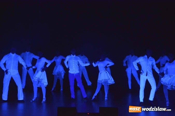 Zdjęcie w galerii na portalu naszwodzislaw.com: Showtime tancerzy Spinu na deskach WCK  wiadomości z regionu