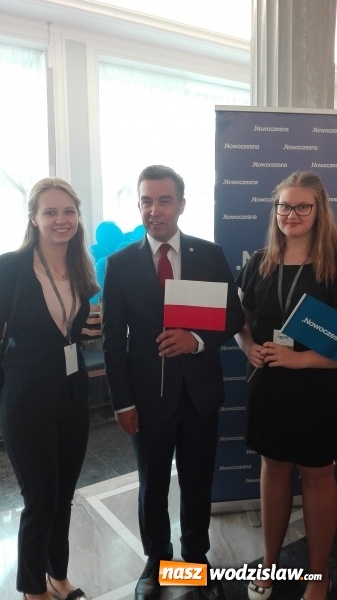 Zdjęcie w galerii na portalu naszwodzislaw.com: Uczniowie Gimnazjum nr 1 w Wodzisławiu Śląskim posłami XXIII sesji Sejmu Dzieci i Młodzieży  wiadomości z regionu