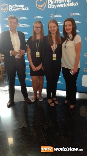 Zdjęcie w galerii na portalu naszwodzislaw.com: Uczniowie Gimnazjum nr 1 w Wodzisławiu Śląskim posłami XXIII sesji Sejmu Dzieci i Młodzieży  wiadomości z regionu