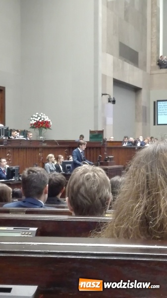 Zdjęcie w galerii na portalu naszwodzislaw.com: Uczniowie Gimnazjum nr 1 w Wodzisławiu Śląskim posłami XXIII sesji Sejmu Dzieci i Młodzieży  wiadomości z regionu