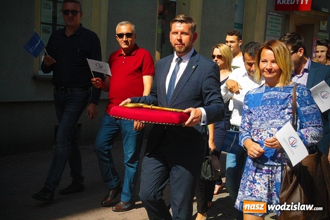 Zdjęcie w galerii na portalu naszwodzislaw.com: Ogromny klucz na 48. Dni Wodzisławia Śląskiego! Przed nami trzy dni zabawy wiadomości z regionu