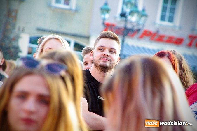 Zdjęcie w galerii na portalu naszwodzislaw.com: Gorąca salsoteka na zakończenie pierwszego dnia obchodów Dni Wodzisławia wiadomości z regionu