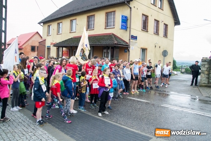 Zdjęcie w galerii na portalu naszwodzislaw.com: W Rogowie pobiegli dla chorych chłopców wiadomości z regionu