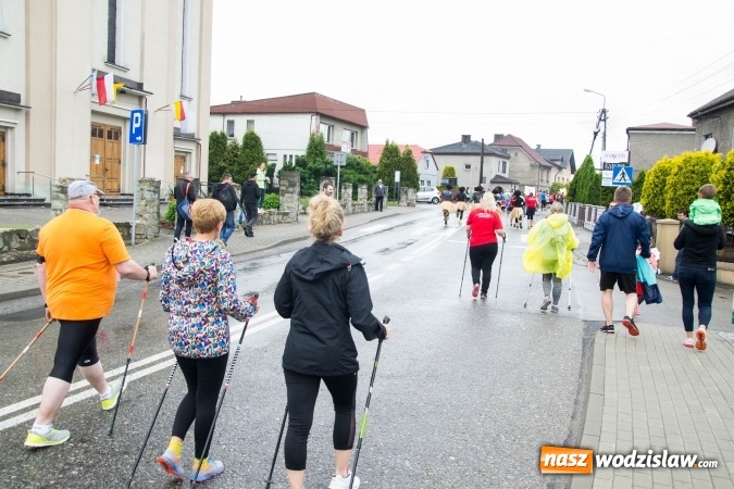 Zdjęcie w galerii na portalu naszwodzislaw.com: W Rogowie pobiegli dla chorych chłopców wiadomości z regionu