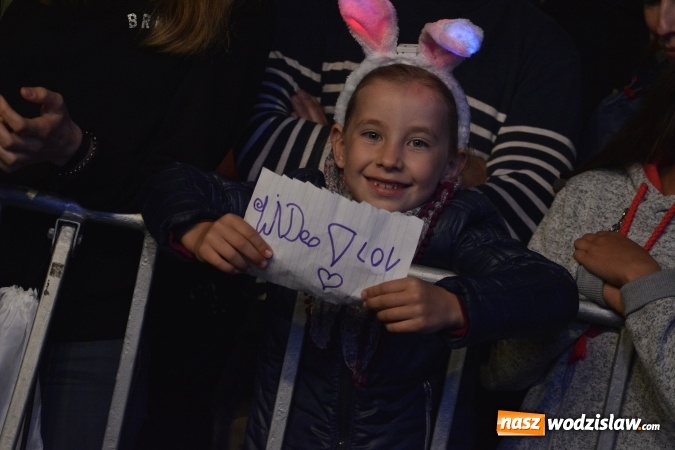 Zdjęcie w galerii na portalu naszwodzislaw.com: Edyta Górecka, Szymon Chodyniecki, Monika Lewczuk oraz Video - oto gwiazdy drugiego dnia 48 Dni Wodzisławia [FOTORELACJA] wiadomości z regionu
