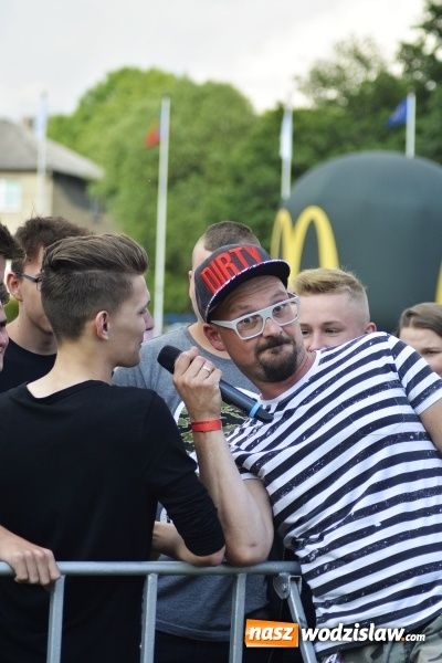 Zdjęcie w galerii na portalu naszwodzislaw.com: Edyta Górecka, Szymon Chodyniecki, Monika Lewczuk oraz Video - oto gwiazdy drugiego dnia 48 Dni Wodzisławia [FOTORELACJA] wiadomości z regionu