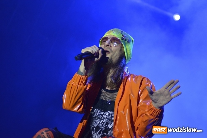Zdjęcie w galerii na portalu naszwodzislaw.com: Edyta Górecka, Szymon Chodyniecki, Monika Lewczuk oraz Video - oto gwiazdy drugiego dnia 48 Dni Wodzisławia [FOTORELACJA] wiadomości z regionu
