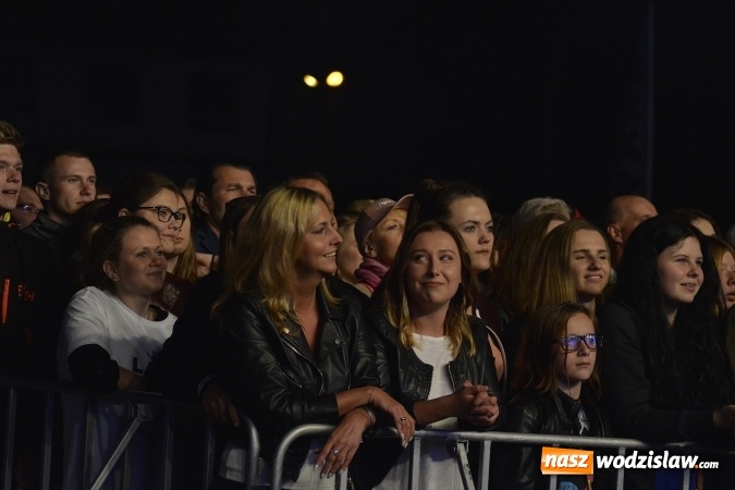 Zdjęcie w galerii na portalu naszwodzislaw.com: Edyta Górecka, Szymon Chodyniecki, Monika Lewczuk oraz Video - oto gwiazdy drugiego dnia 48 Dni Wodzisławia [FOTORELACJA] wiadomości z regionu