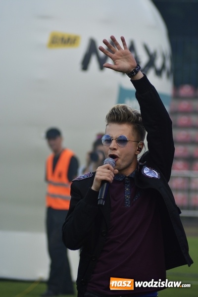Zdjęcie w galerii na portalu naszwodzislaw.com: Edyta Górecka, Szymon Chodyniecki, Monika Lewczuk oraz Video - oto gwiazdy drugiego dnia 48 Dni Wodzisławia [FOTORELACJA] wiadomości z regionu