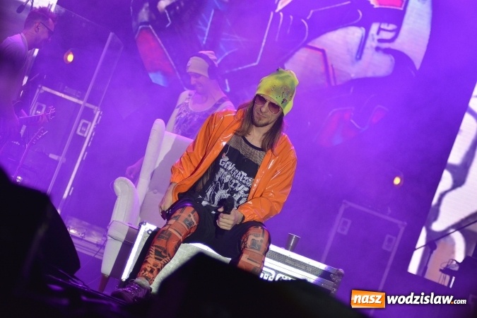 Zdjęcie w galerii na portalu naszwodzislaw.com: Edyta Górecka, Szymon Chodyniecki, Monika Lewczuk oraz Video - oto gwiazdy drugiego dnia 48 Dni Wodzisławia [FOTORELACJA] wiadomości z regionu