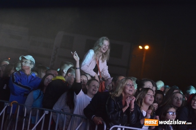 Zdjęcie w galerii na portalu naszwodzislaw.com: Edyta Górecka, Szymon Chodyniecki, Monika Lewczuk oraz Video - oto gwiazdy drugiego dnia 48 Dni Wodzisławia [FOTORELACJA] wiadomości z regionu