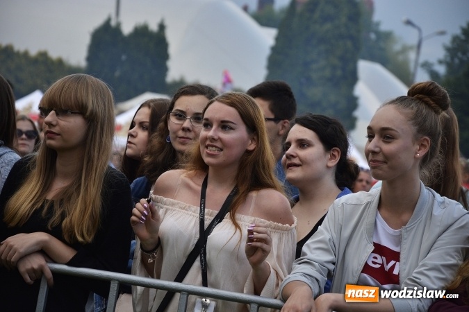 Zdjęcie w galerii na portalu naszwodzislaw.com: Edyta Górecka, Szymon Chodyniecki, Monika Lewczuk oraz Video - oto gwiazdy drugiego dnia 48 Dni Wodzisławia [FOTORELACJA] wiadomości z regionu