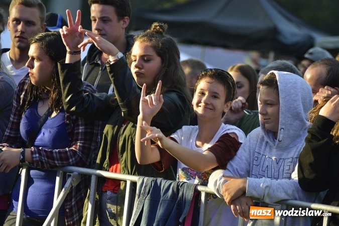 Zdjęcie w galerii na portalu naszwodzislaw.com: Edyta Górecka, Szymon Chodyniecki, Monika Lewczuk oraz Video - oto gwiazdy drugiego dnia 48 Dni Wodzisławia [FOTORELACJA] wiadomości z regionu