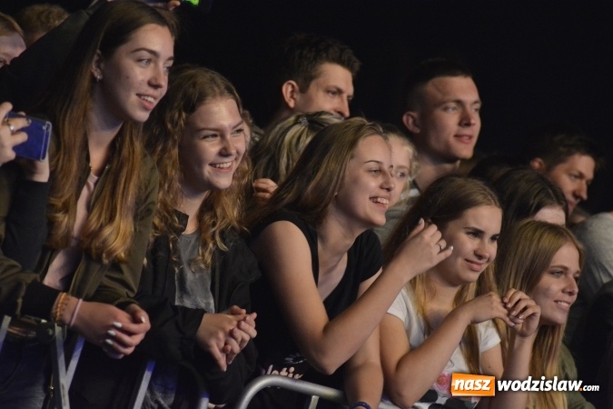Zdjęcie w galerii na portalu naszwodzislaw.com: Edyta Górecka, Szymon Chodyniecki, Monika Lewczuk oraz Video - oto gwiazdy drugiego dnia 48 Dni Wodzisławia [FOTORELACJA] wiadomości z regionu