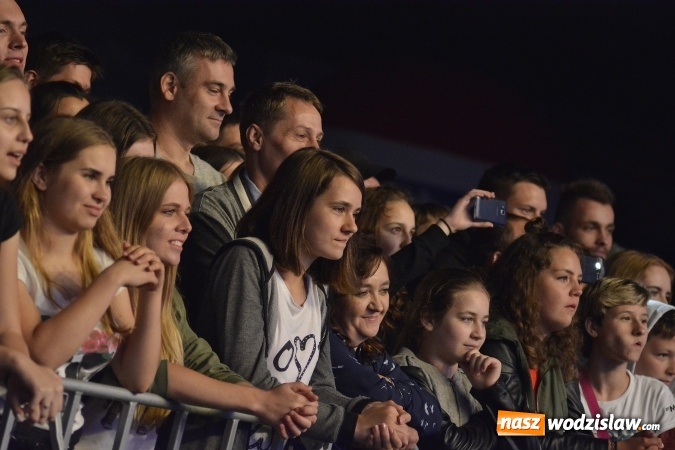 Zdjęcie w galerii na portalu naszwodzislaw.com: Edyta Górecka, Szymon Chodyniecki, Monika Lewczuk oraz Video - oto gwiazdy drugiego dnia 48 Dni Wodzisławia [FOTORELACJA] wiadomości z regionu