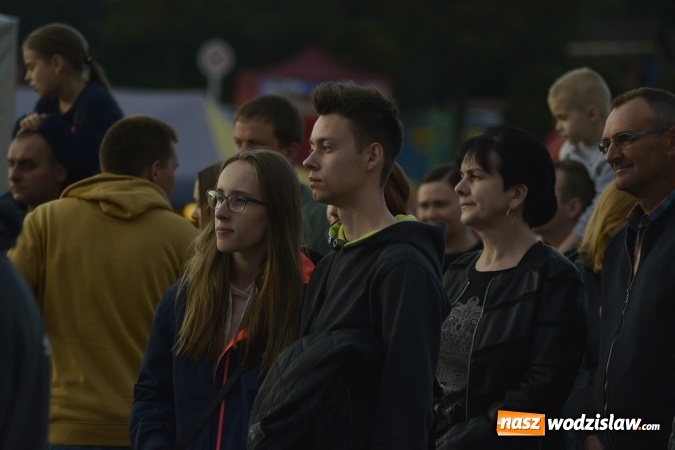 Zdjęcie w galerii na portalu naszwodzislaw.com: Edyta Górecka, Szymon Chodyniecki, Monika Lewczuk oraz Video - oto gwiazdy drugiego dnia 48 Dni Wodzisławia [FOTORELACJA] wiadomości z regionu