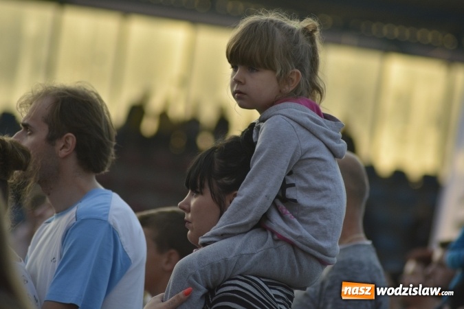 Zdjęcie w galerii na portalu naszwodzislaw.com: Edyta Górecka, Szymon Chodyniecki, Monika Lewczuk oraz Video - oto gwiazdy drugiego dnia 48 Dni Wodzisławia [FOTORELACJA] wiadomości z regionu