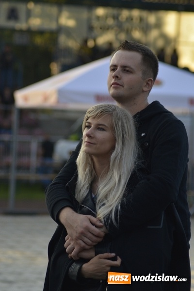 Zdjęcie w galerii na portalu naszwodzislaw.com: Edyta Górecka, Szymon Chodyniecki, Monika Lewczuk oraz Video - oto gwiazdy drugiego dnia 48 Dni Wodzisławia [FOTORELACJA] wiadomości z regionu