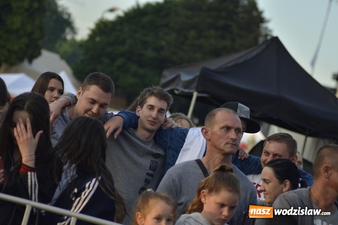 Zdjęcie w galerii na portalu naszwodzislaw.com: Edyta Górecka, Szymon Chodyniecki, Monika Lewczuk oraz Video - oto gwiazdy drugiego dnia 48 Dni Wodzisławia [FOTORELACJA] wiadomości z regionu