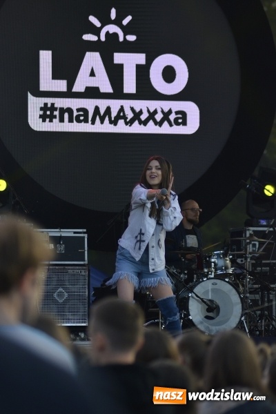 Zdjęcie w galerii na portalu naszwodzislaw.com: Edyta Górecka, Szymon Chodyniecki, Monika Lewczuk oraz Video - oto gwiazdy drugiego dnia 48 Dni Wodzisławia [FOTORELACJA] wiadomości z regionu