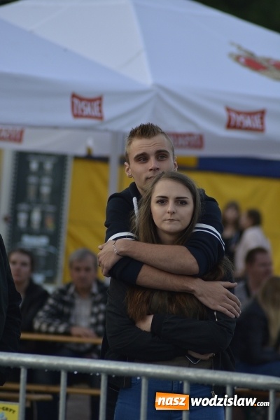 Zdjęcie w galerii na portalu naszwodzislaw.com: Edyta Górecka, Szymon Chodyniecki, Monika Lewczuk oraz Video - oto gwiazdy drugiego dnia 48 Dni Wodzisławia [FOTORELACJA] wiadomości z regionu