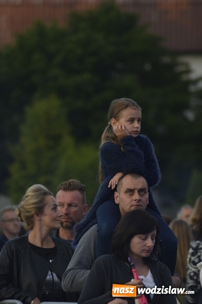 Zdjęcie w galerii na portalu naszwodzislaw.com: Edyta Górecka, Szymon Chodyniecki, Monika Lewczuk oraz Video - oto gwiazdy drugiego dnia 48 Dni Wodzisławia [FOTORELACJA] wiadomości z regionu