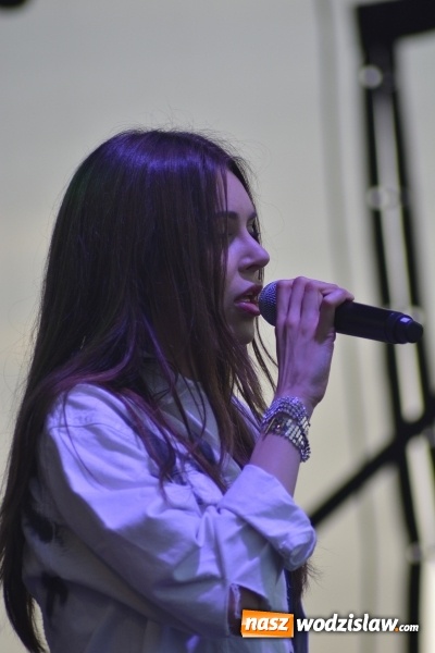 Zdjęcie w galerii na portalu naszwodzislaw.com: Edyta Górecka, Szymon Chodyniecki, Monika Lewczuk oraz Video - oto gwiazdy drugiego dnia 48 Dni Wodzisławia [FOTORELACJA] wiadomości z regionu
