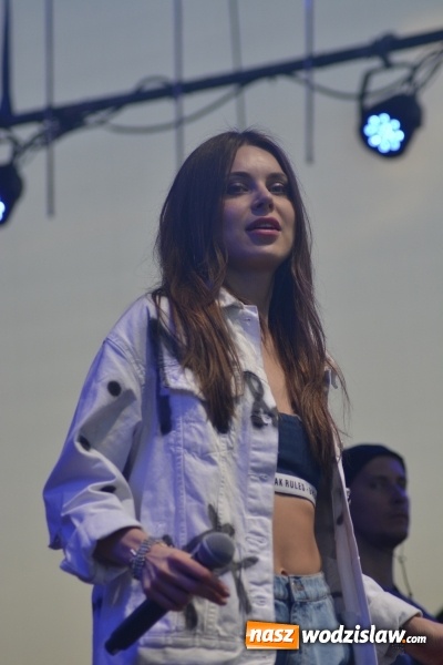 Zdjęcie w galerii na portalu naszwodzislaw.com: Edyta Górecka, Szymon Chodyniecki, Monika Lewczuk oraz Video - oto gwiazdy drugiego dnia 48 Dni Wodzisławia [FOTORELACJA] wiadomości z regionu