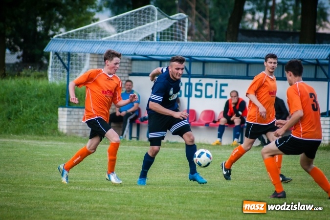 Zdjęcie w galerii na portalu naszwodzislaw.com: Zmiennicy pociągnęli grę. Rafako pokonało Marklowice wiadomości z regionu