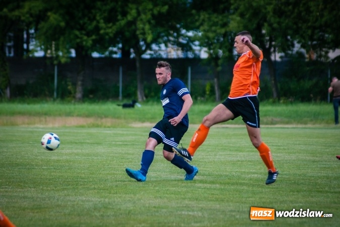 Zdjęcie w galerii na portalu naszwodzislaw.com: Zmiennicy pociągnęli grę. Rafako pokonało Marklowice wiadomości z regionu
