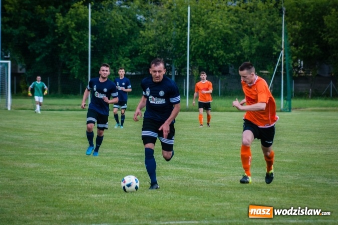 Zdjęcie w galerii na portalu naszwodzislaw.com: Zmiennicy pociągnęli grę. Rafako pokonało Marklowice wiadomości z regionu